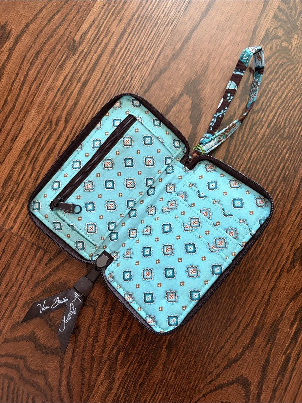 Vera Bradley Java Blue All In One Wristlet - Picture 2 of 3